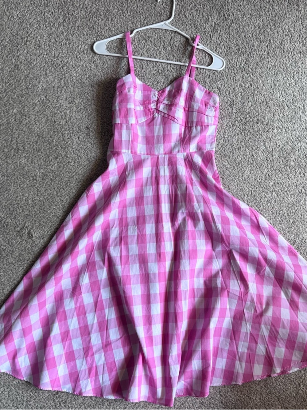 Women’s Pink Gingham Spaghetti Strap Dress. Great flair, never worn